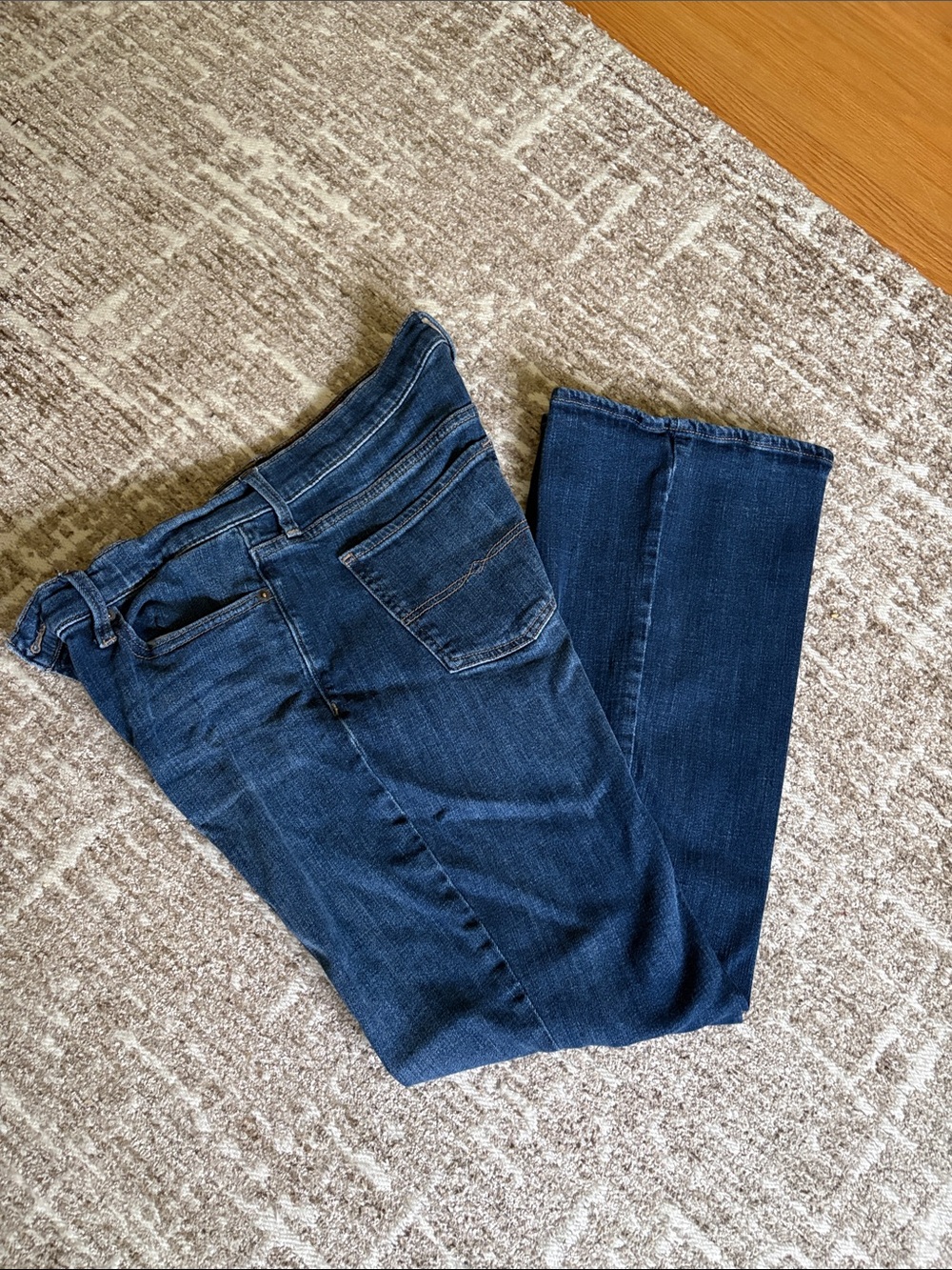 NEW LISTING Lucky Brand Denim Boot Cut Jeans